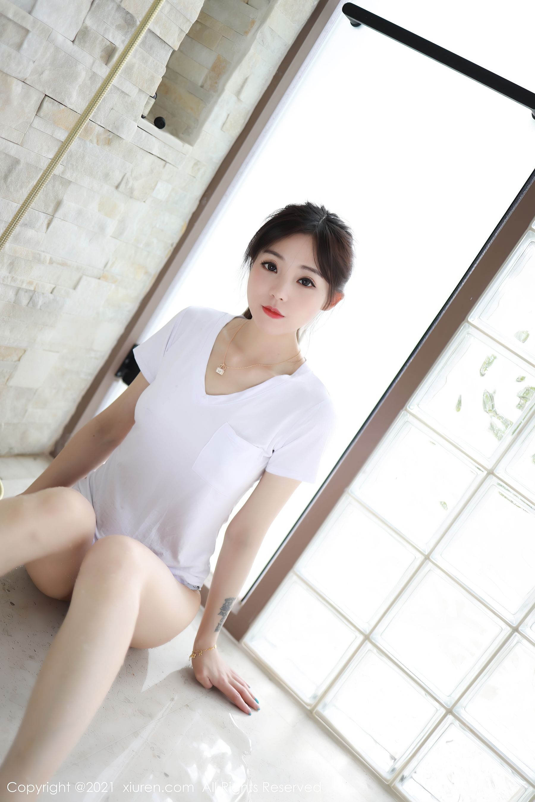 [秀人XIUREN] No.3637 佘贝拉bella_第1张