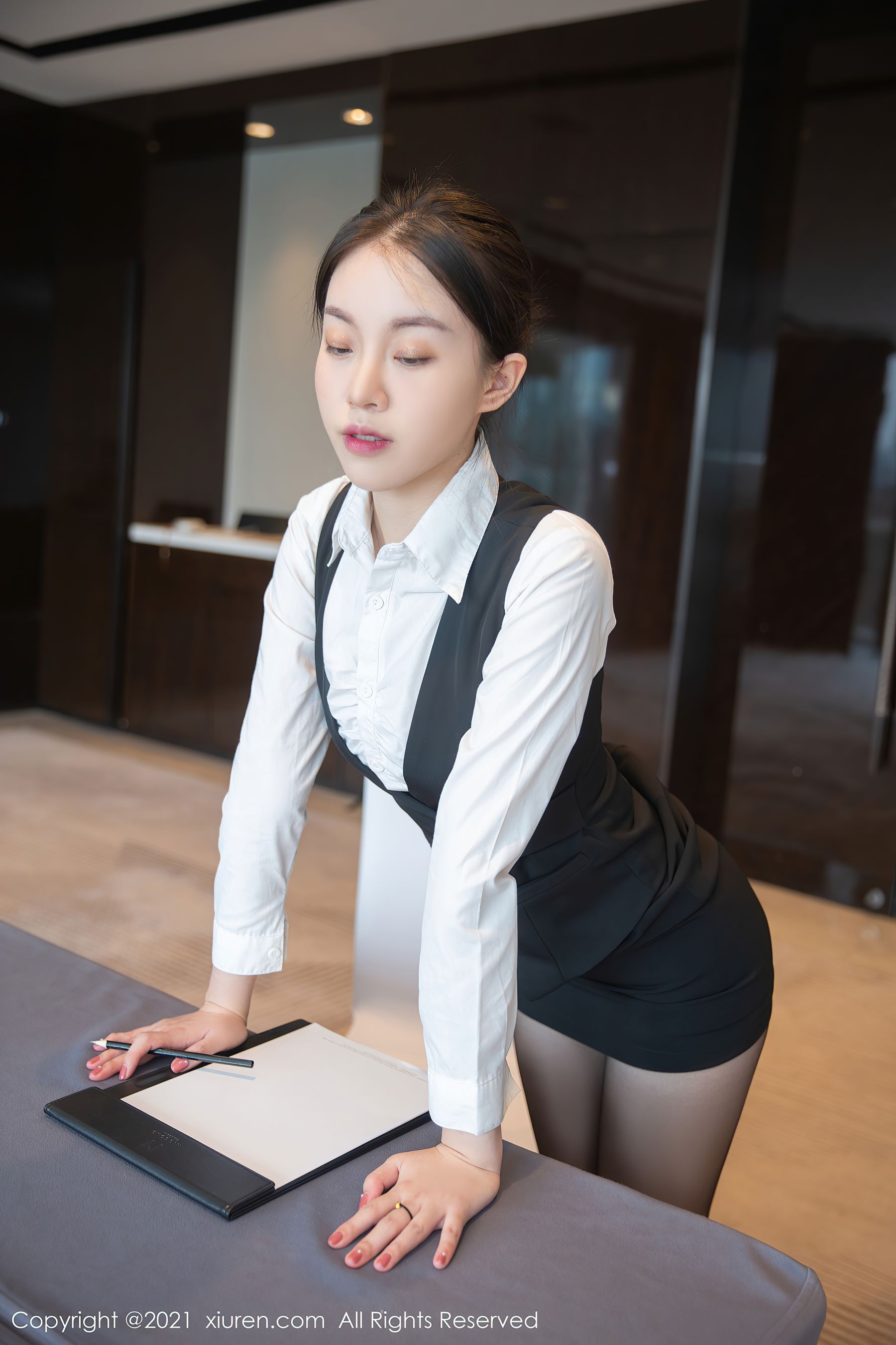 [秀人XiuRen] No.4083 一颗甜蛋黄a_第2张