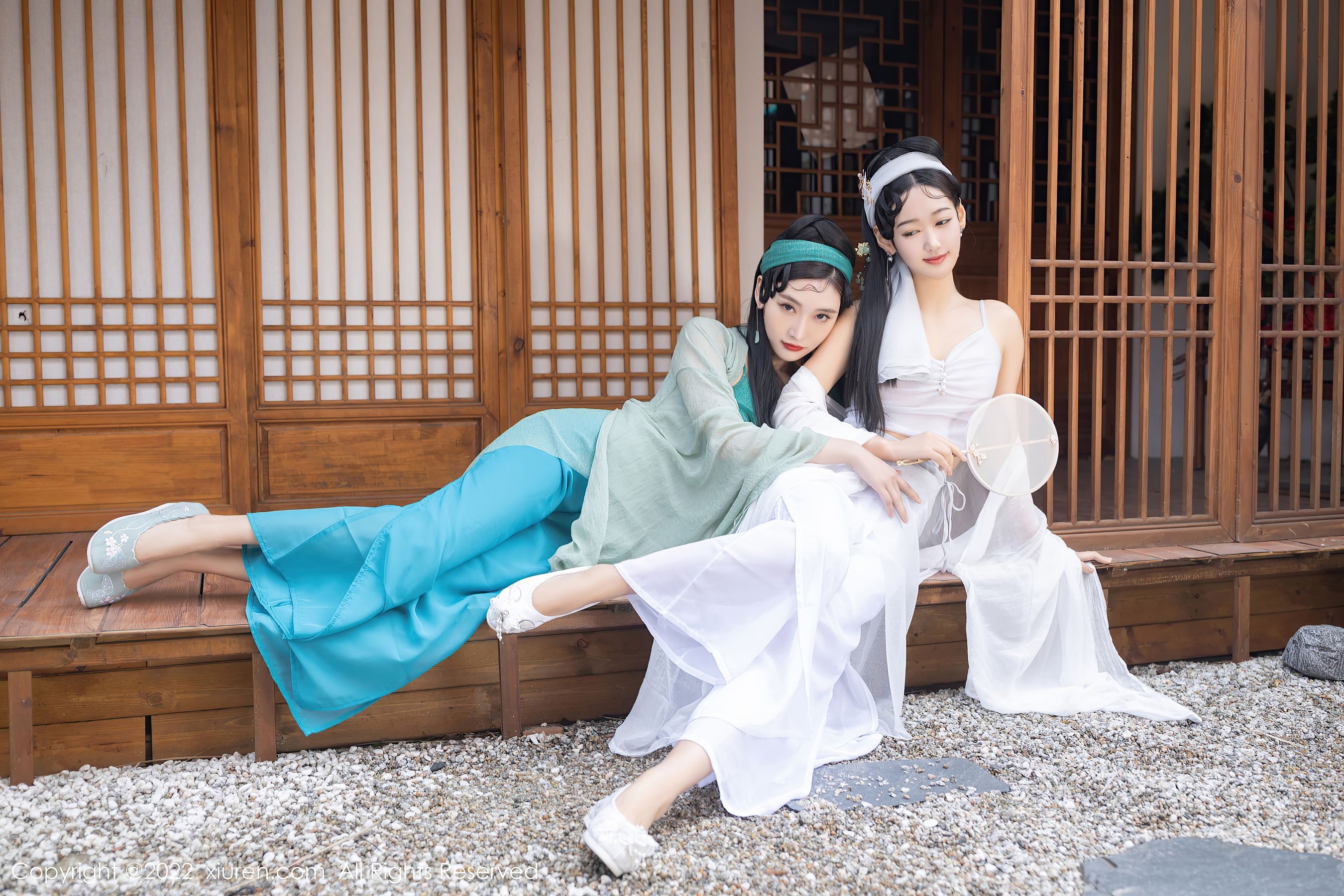 [秀人XiuRen] No.4952 唐安琪&陆萱萱_第3张