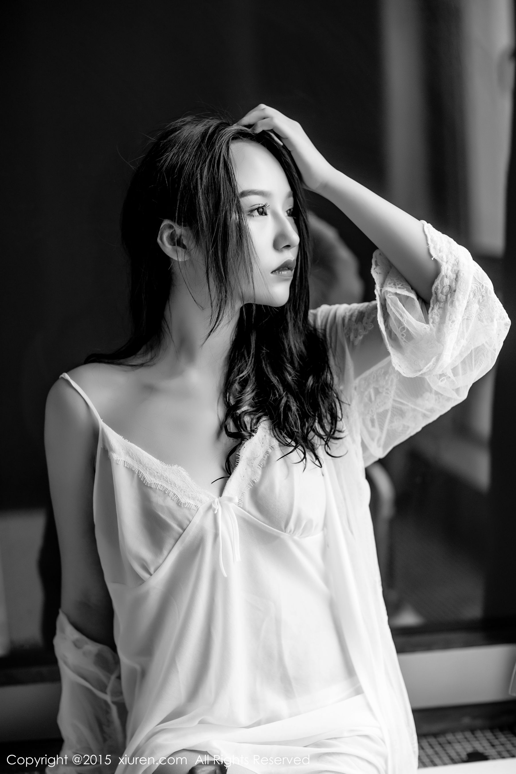 94年湖北模特@鱼猫盾i [秀人网XiuRen] No.355_第4张