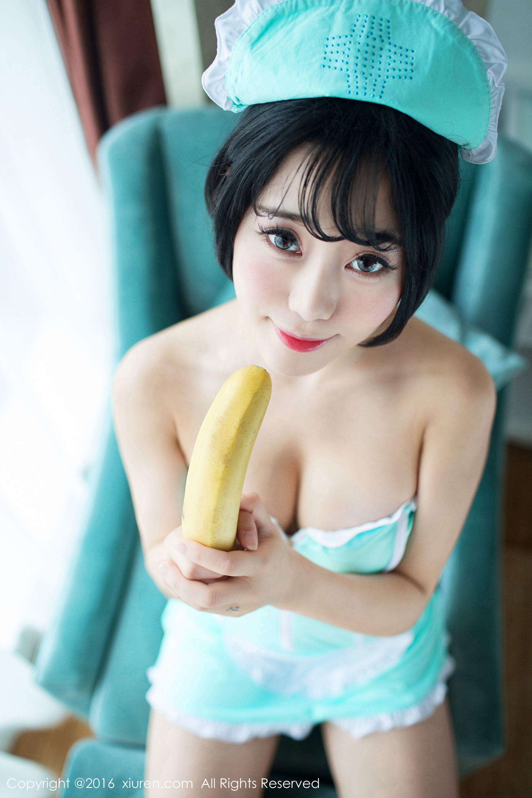 兜豆靓Youlina《香蕉小护士》 [秀人网XiuRen] No.550_第5张