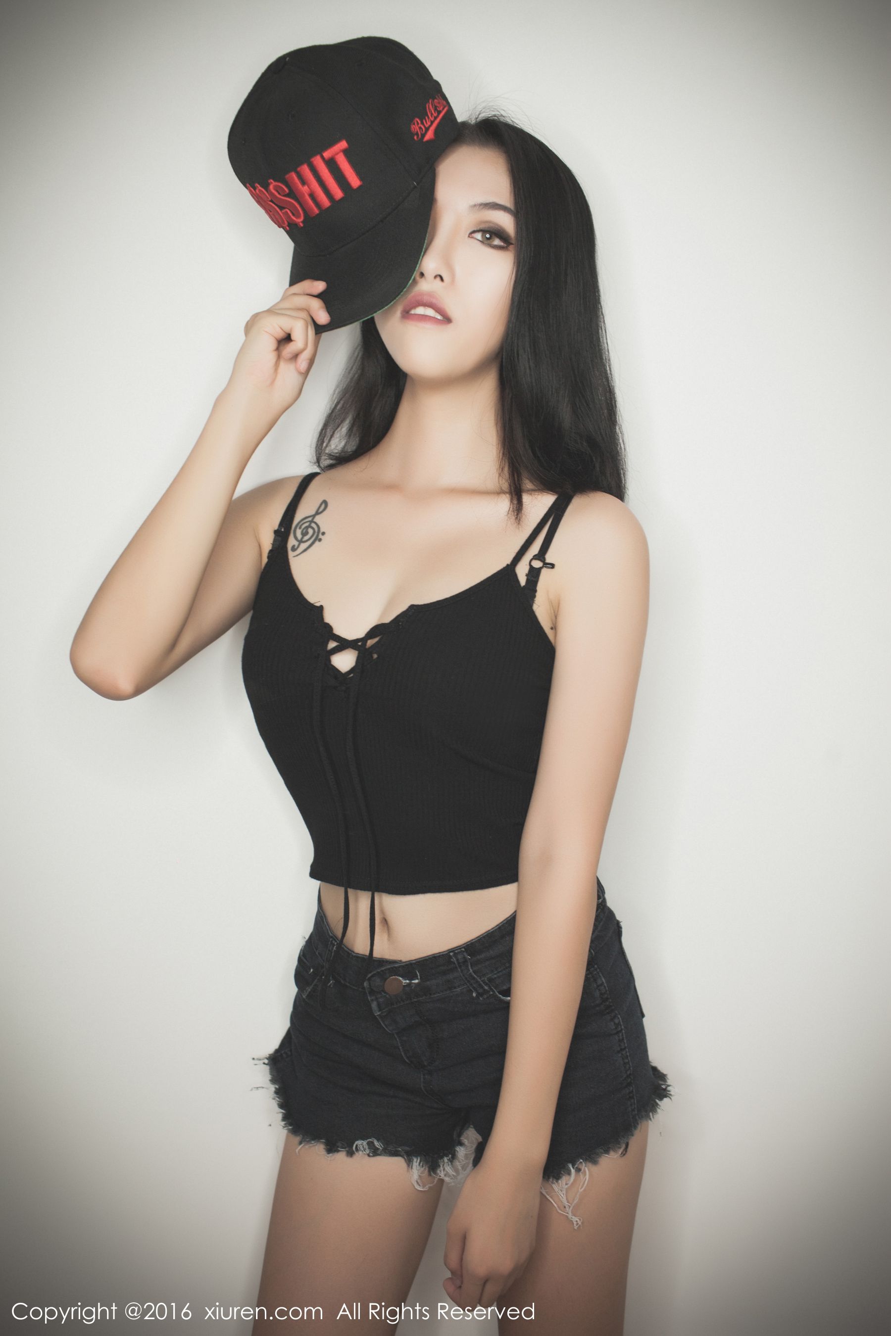 BOBO_xk(黎蒨垚)《热裤+内衣系列》 [秀人网XiuRen] No.617_第4张