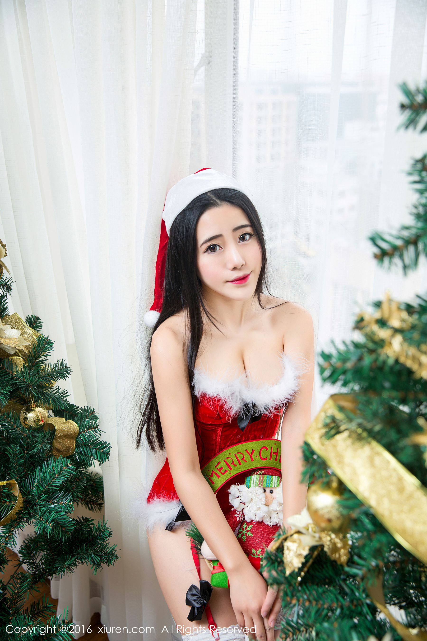 兜豆靓Youlina《最靓圣诞礼物》 [秀人网XiuRen] No.660_第1张