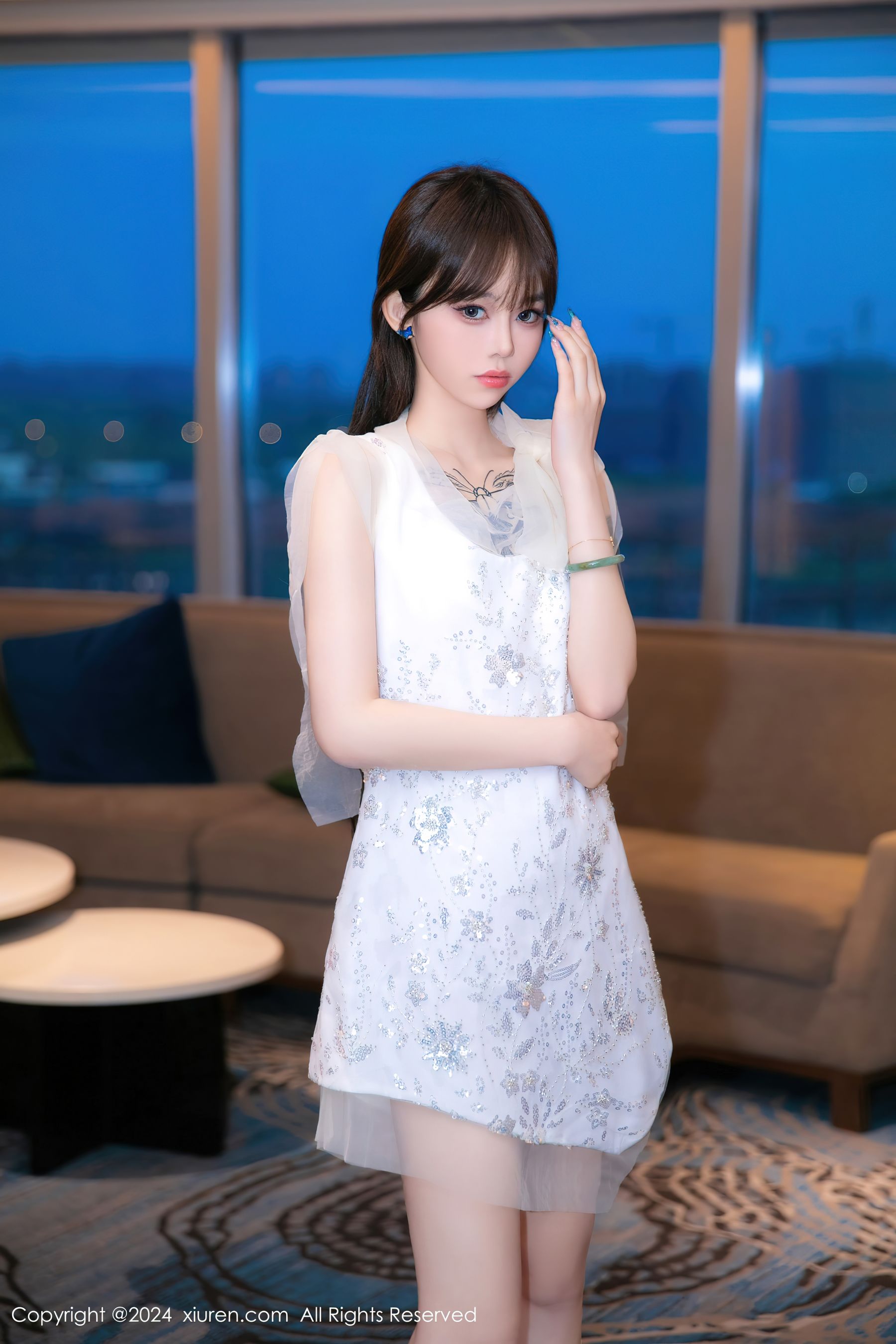[秀人XiuRen] 2024.06.13 No.8696 奶瓶_第1张
