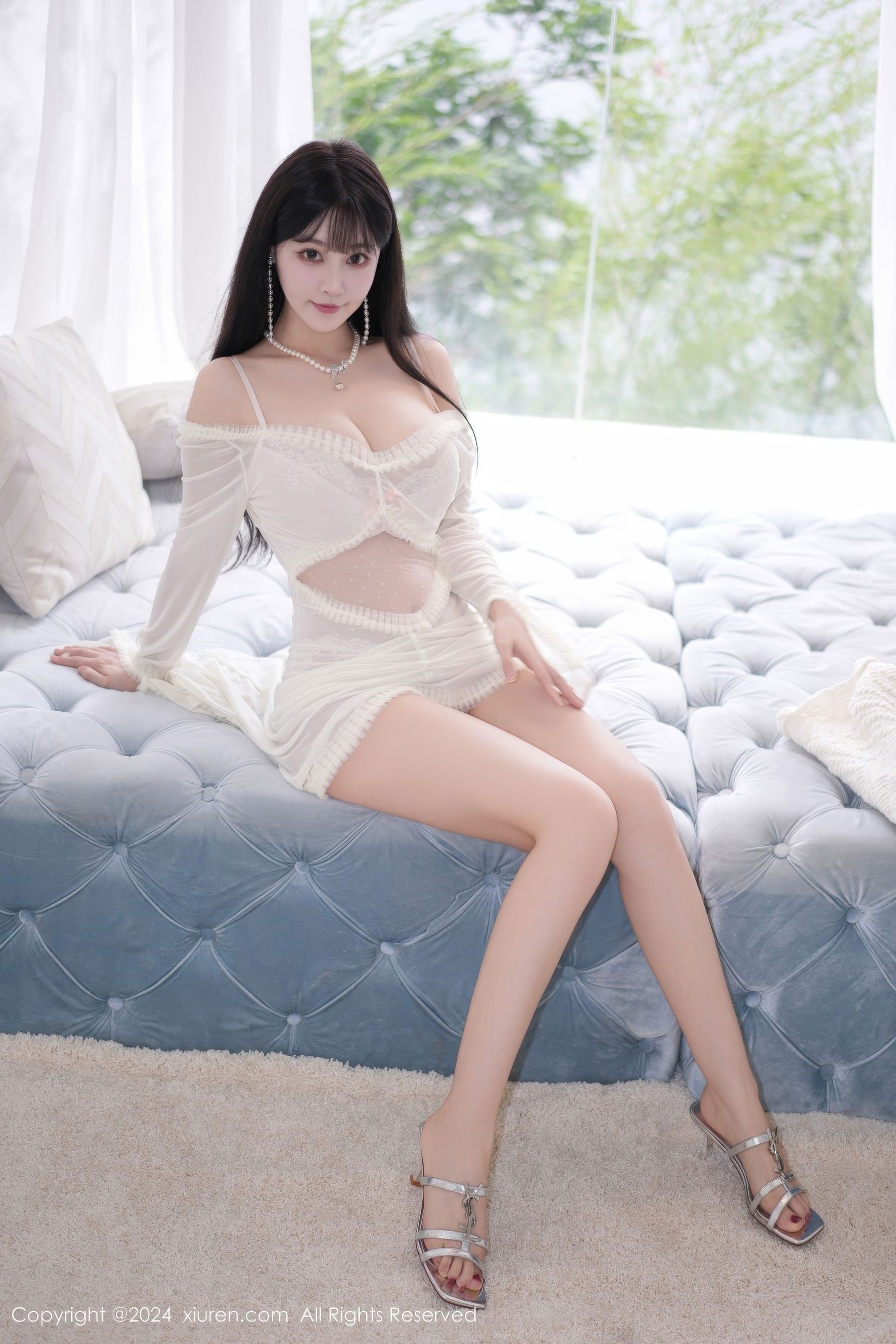 [秀人XiuRen] 2024.08.09 No.8994 朱可儿Flora_第1张