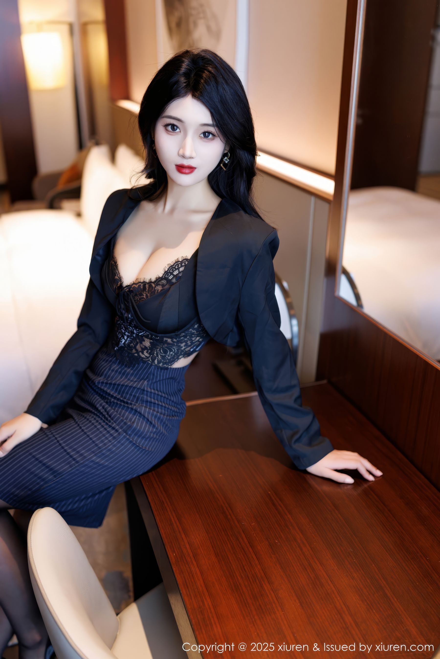 [秀人XiuRen] 2025.01.08 No.9728 南乔_第4张