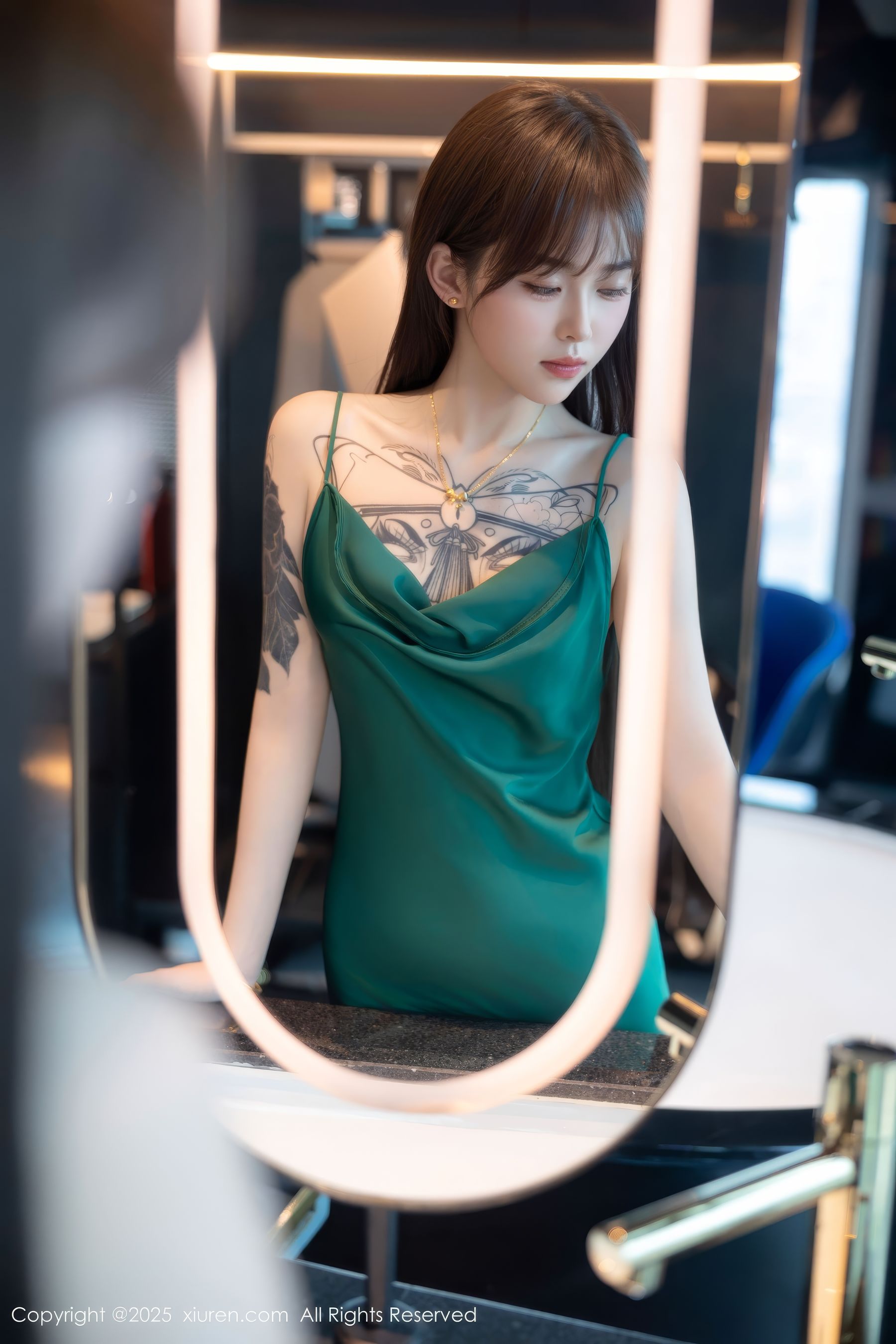 [秀人XiuRen] 2025.01.23 No.9803 奶瓶_第1张