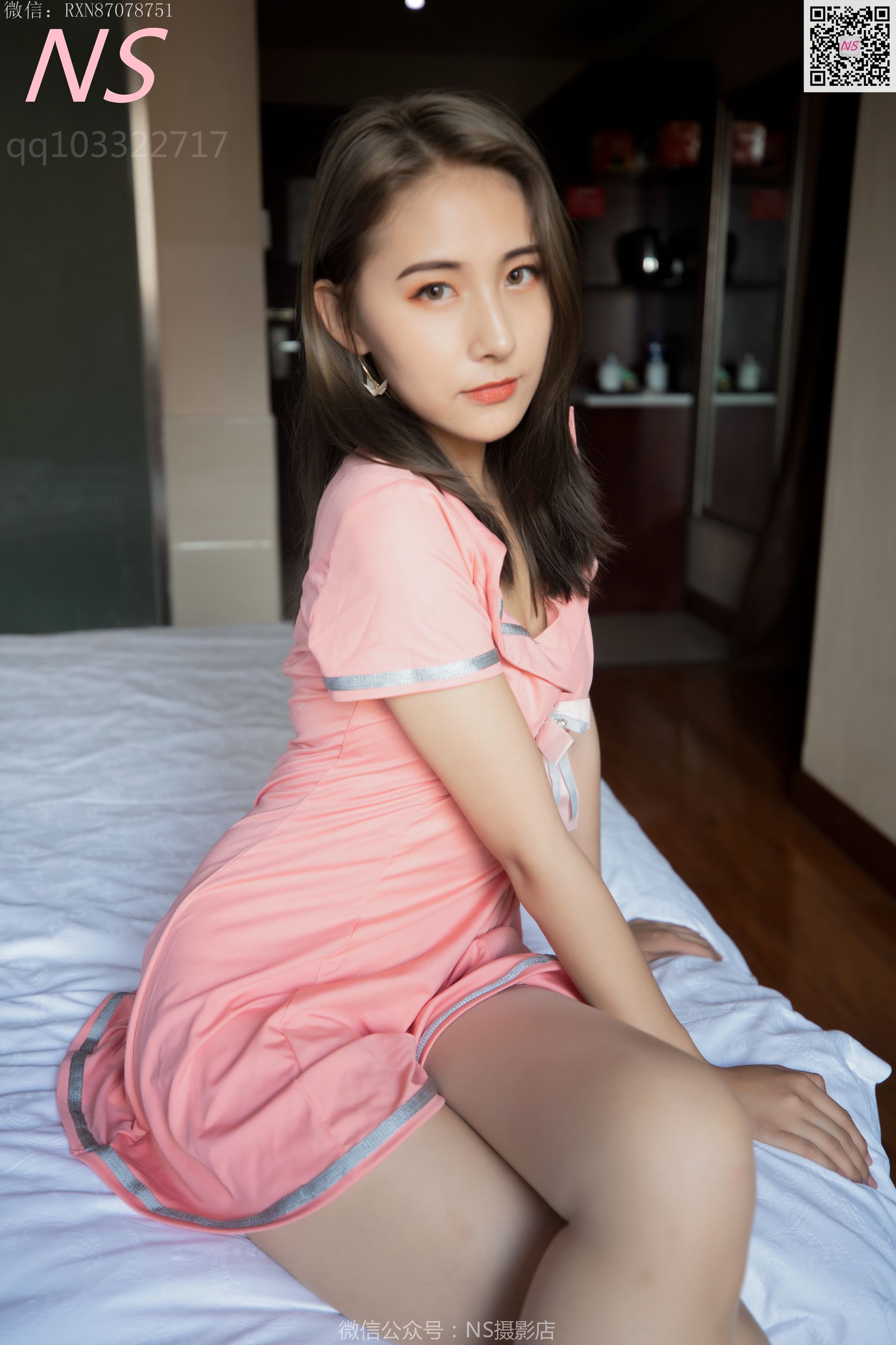 [纳丝摄影]  小允儿 明星脸丝袜美腿_第2张