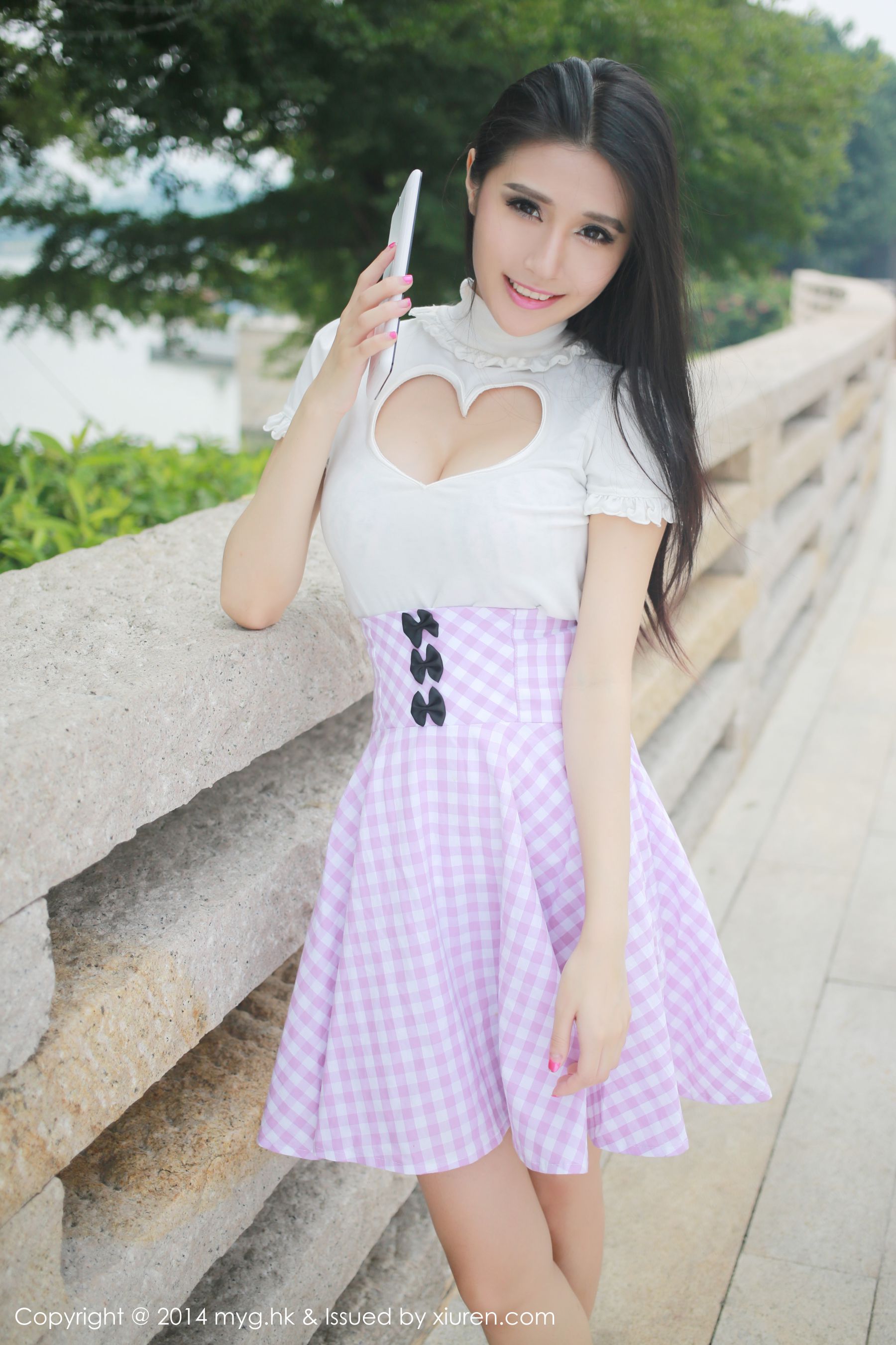 于大小姐AYU《街拍超短裙+可爱内衣》 [美媛馆MyGirl] Vol.018_第1张