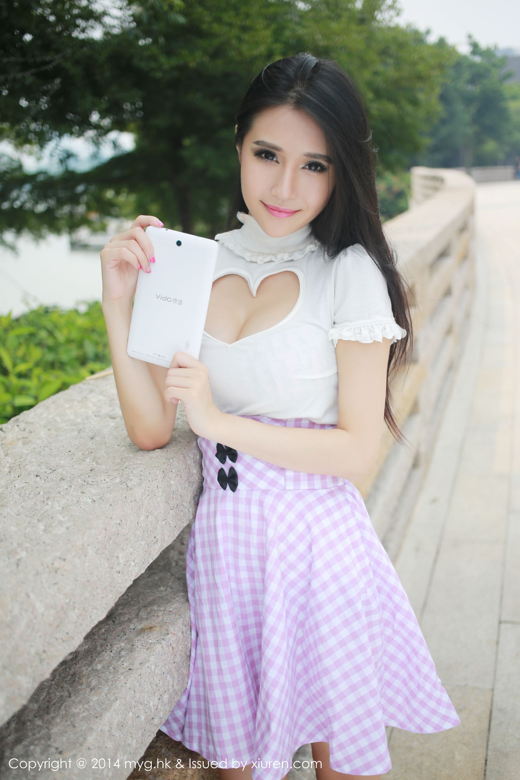 于大小姐AYU《街拍超短裙+可爱内衣》 [美媛馆MyGirl] Vol.018_第2张