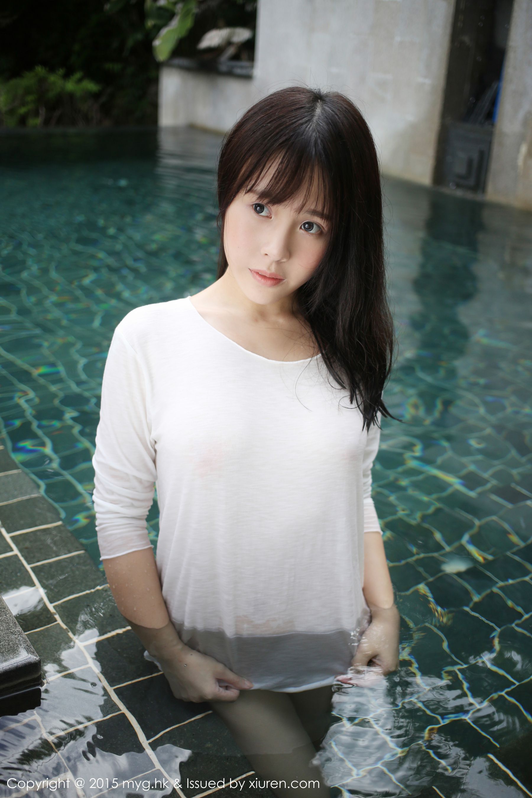 Evelyn艾莉《泳池湿身》 [美媛馆MyGirl] Vol.180_第1张