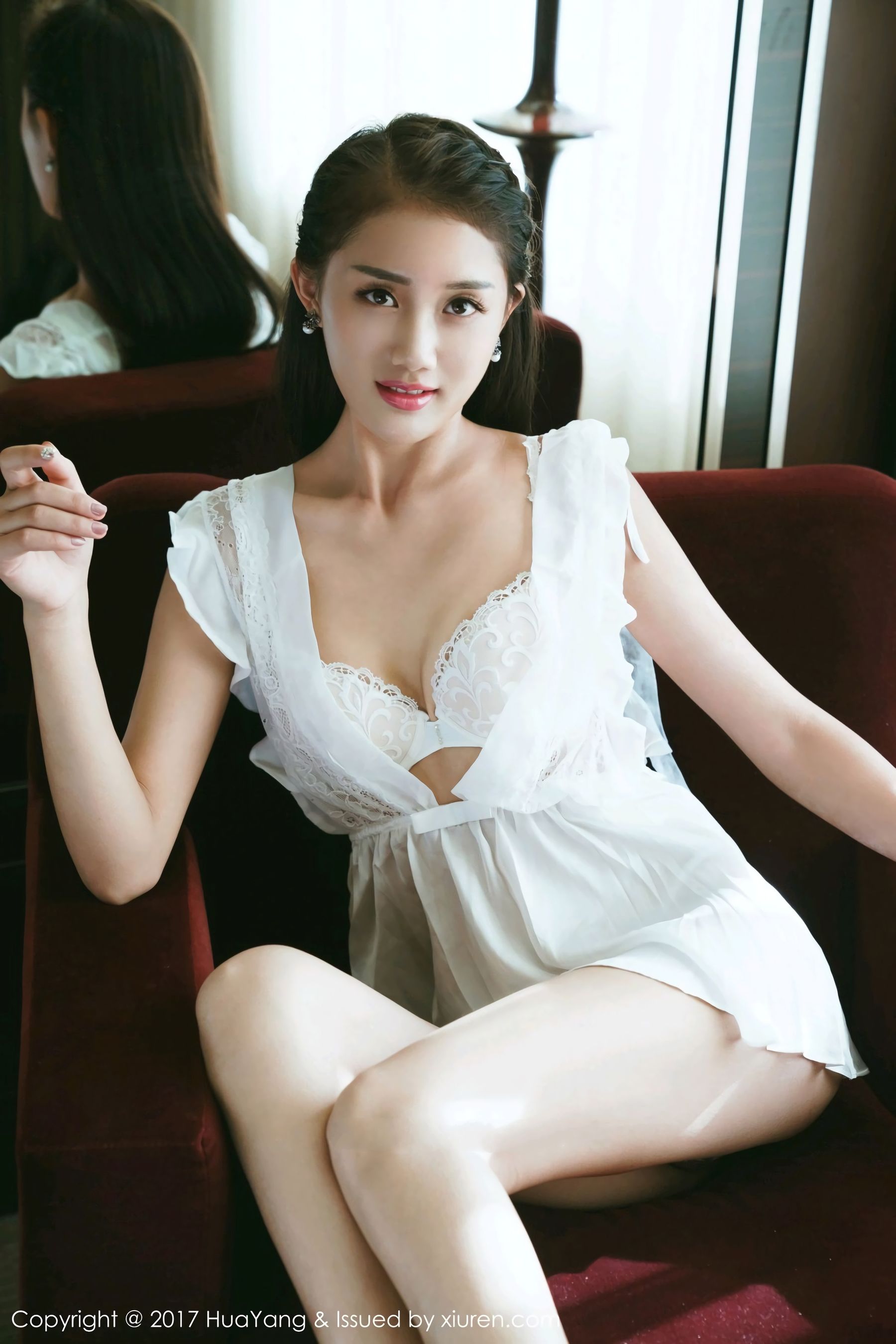 晴儿Anne《五官精致颜值清新秀丽》 [花漾Show] Vol.009_第2张