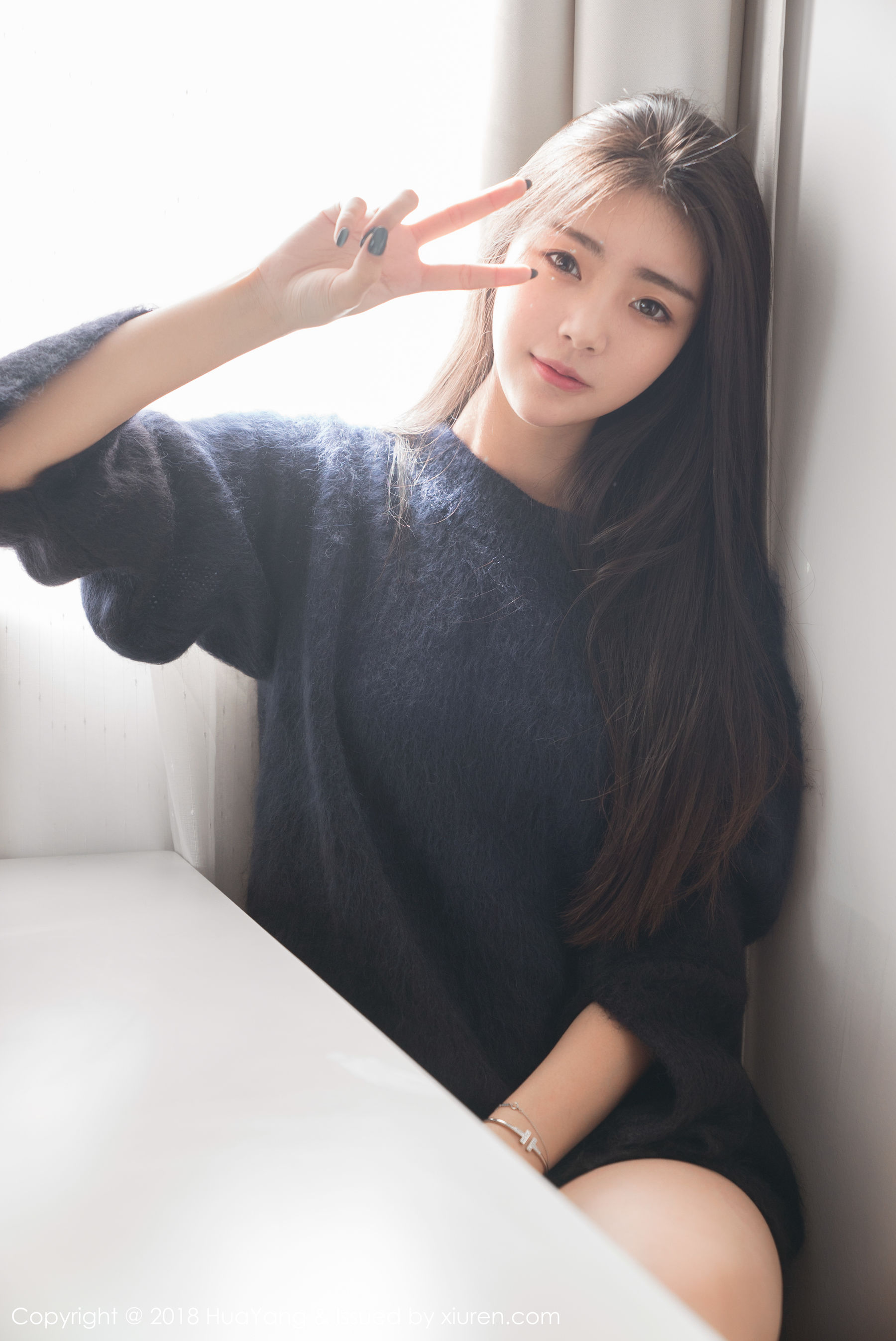 可樂Vicky《毛衣+白衬衫》 [花漾HuaYang] Vol.027_第3张