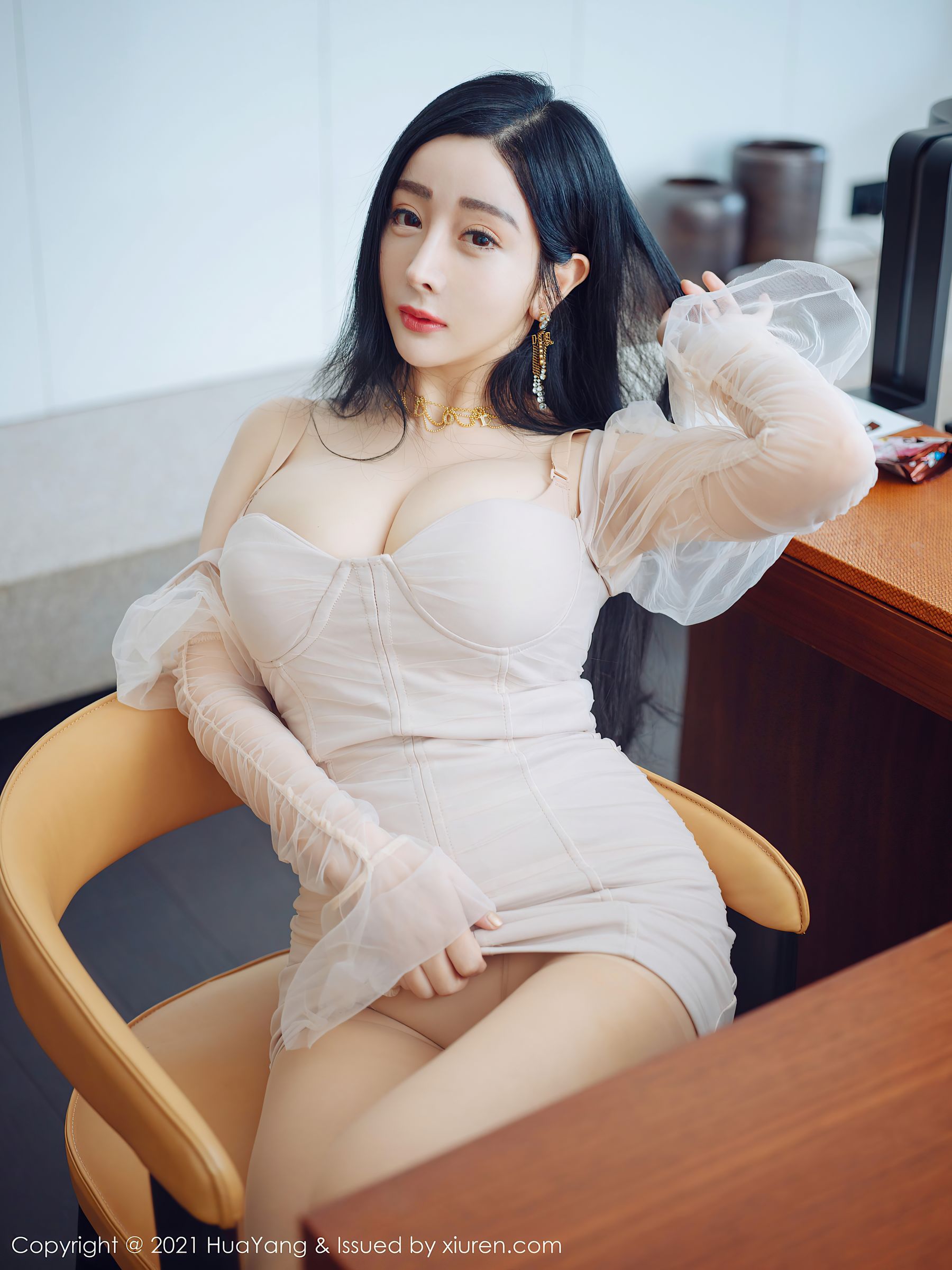 [花漾HuaYang] VOL.346 允尔_第2张