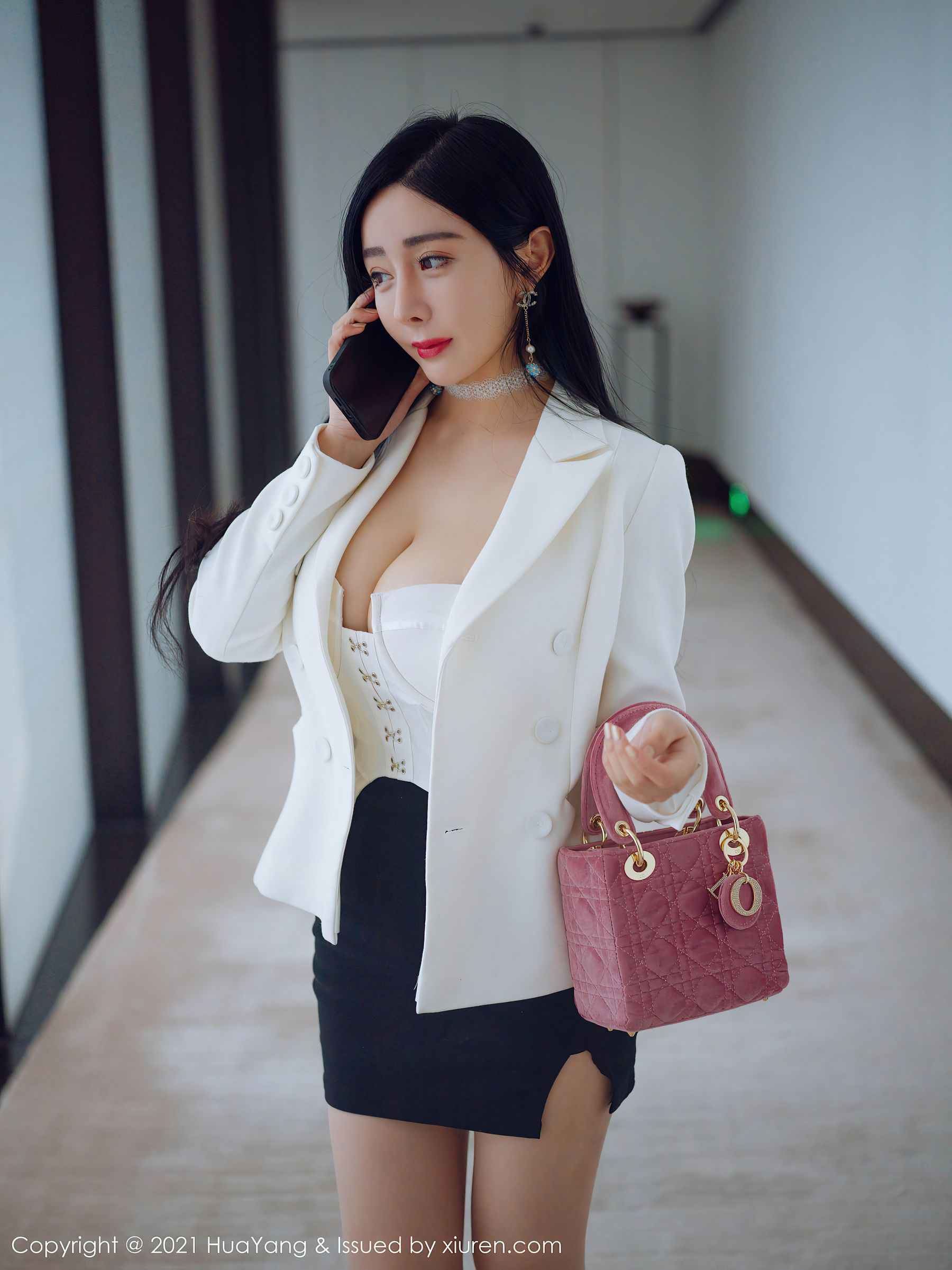 [花漾HuaYang] Vol.381 允爾_第2张