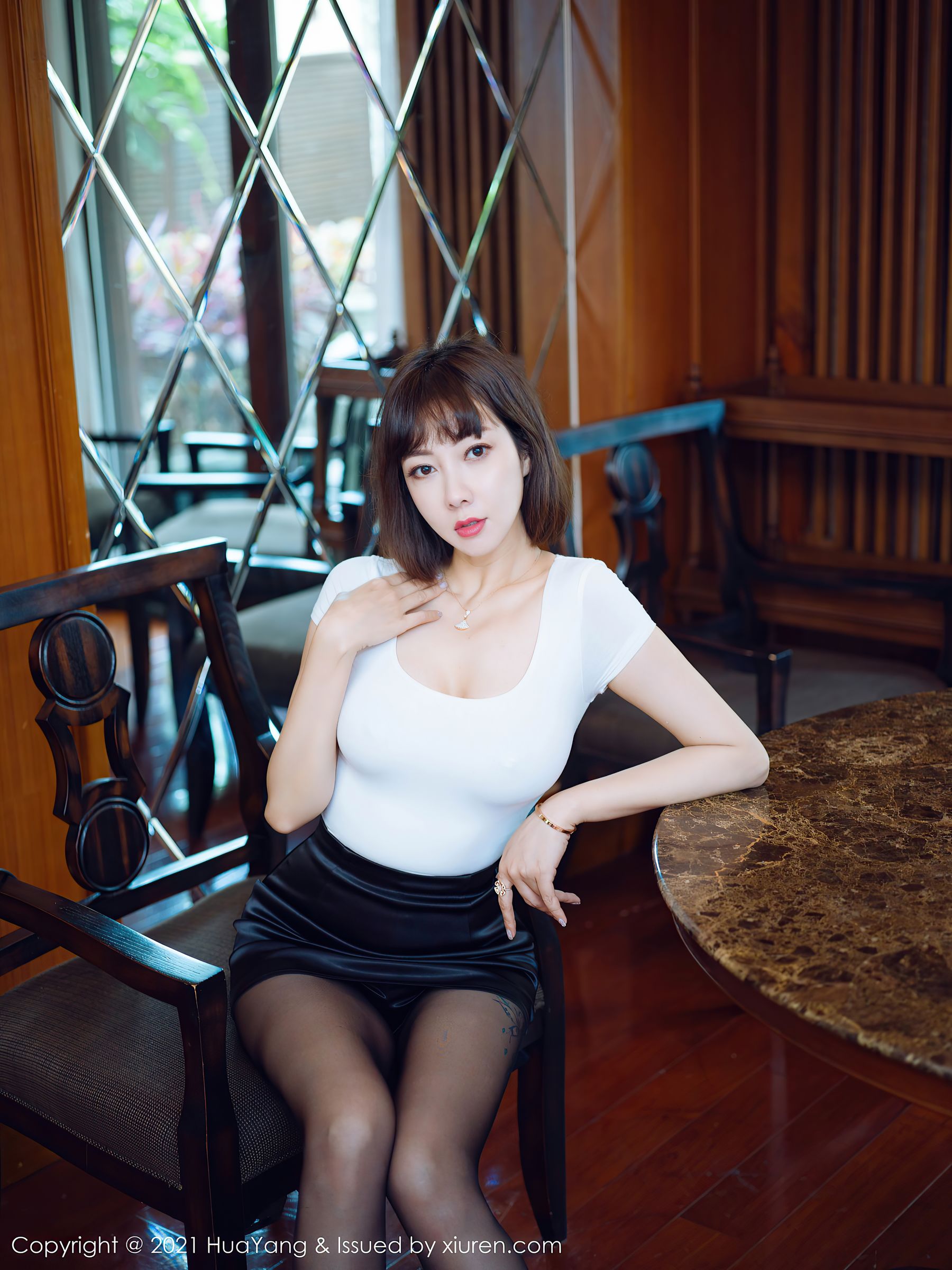 [花漾HuaYang] Vol.452 果儿Victoria_第2张