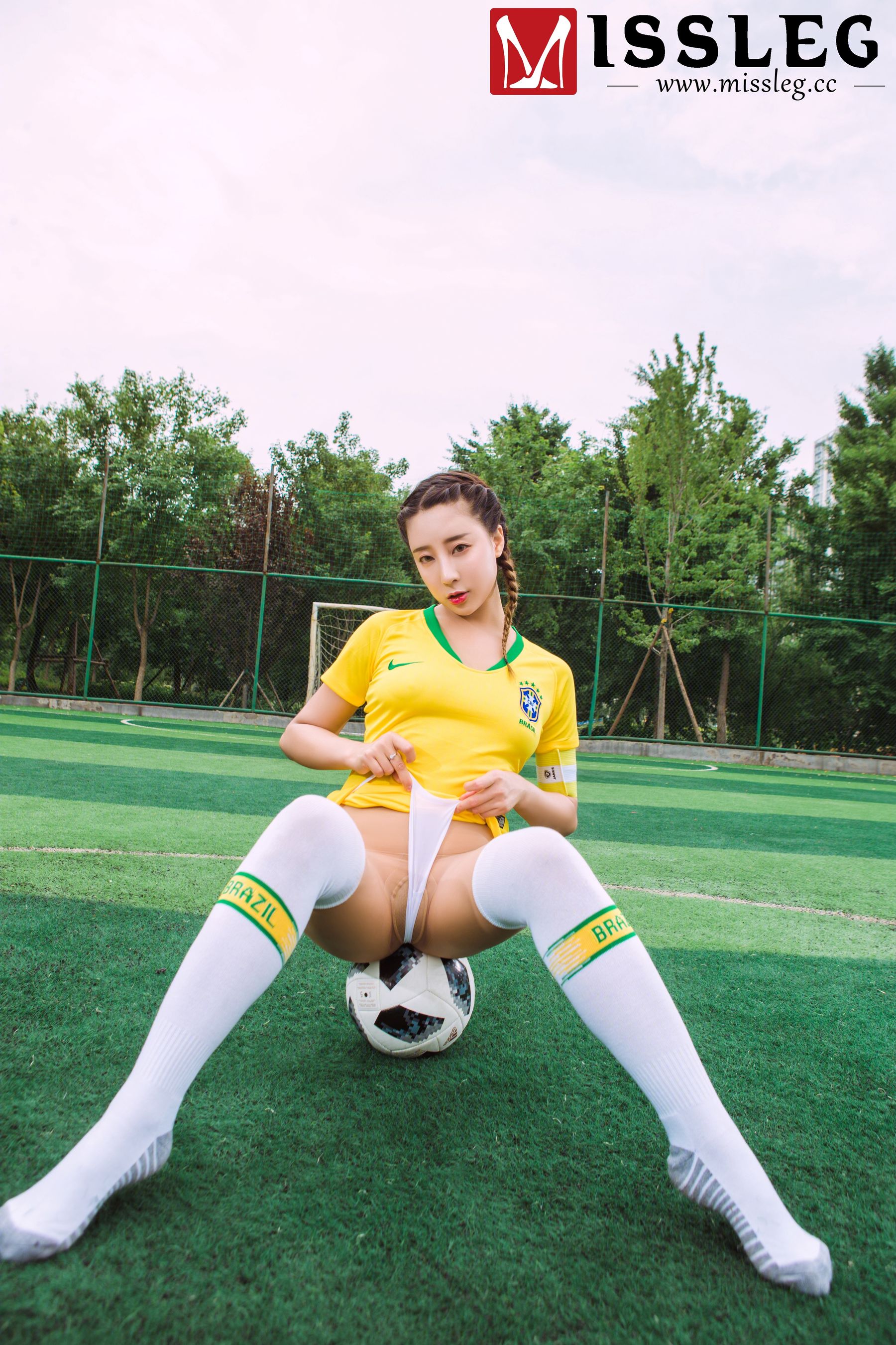 [蜜丝MISSLEG] V020 尹菲&筱慧 《世界杯3》_第1张