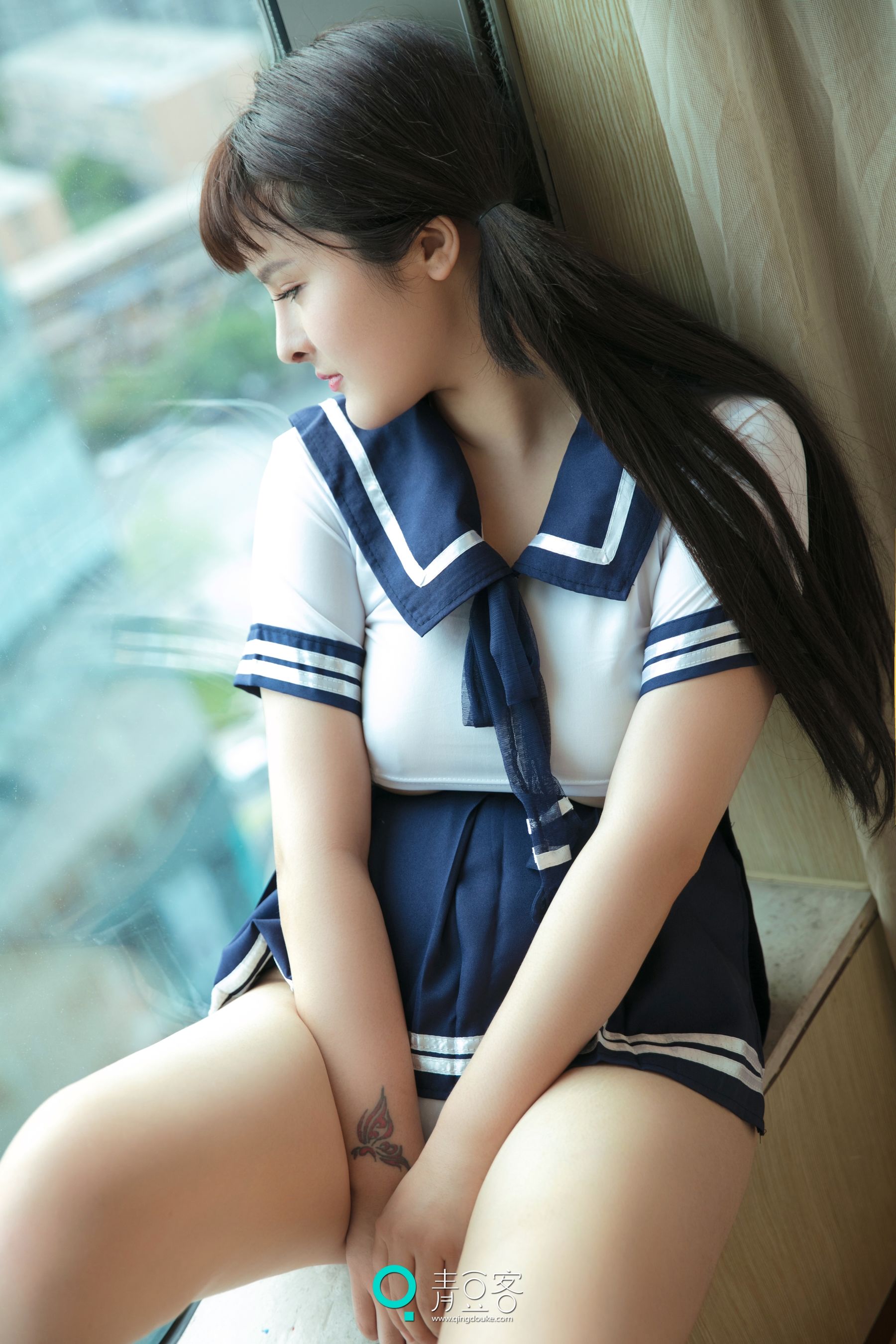 杨漫妮《性感大胸少女》 [青豆客]_第2张