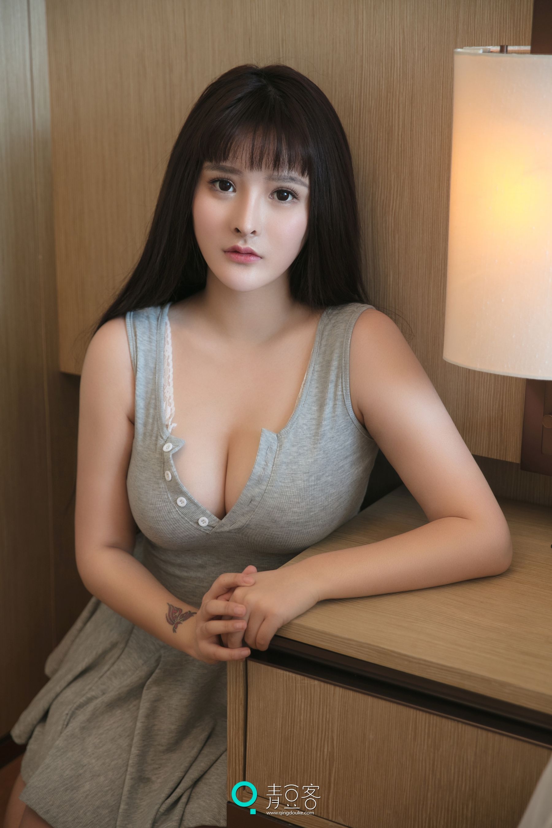 杨漫妮《美胸睡衣》 [青豆客]_第2张