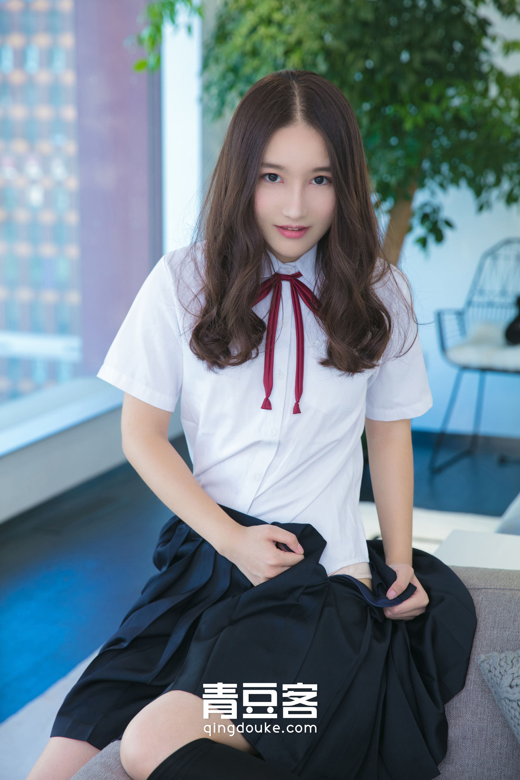 甜美妹妹魏扭扭《校服写真娇羞露骨惹人怜》 [青豆客QingDouKe]_第3张